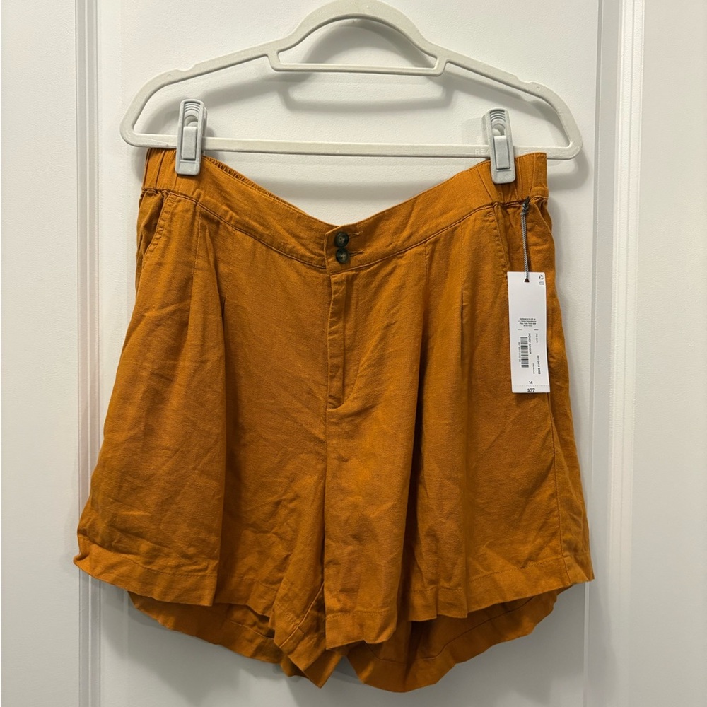 Liz Claiborne Gold Shorts
